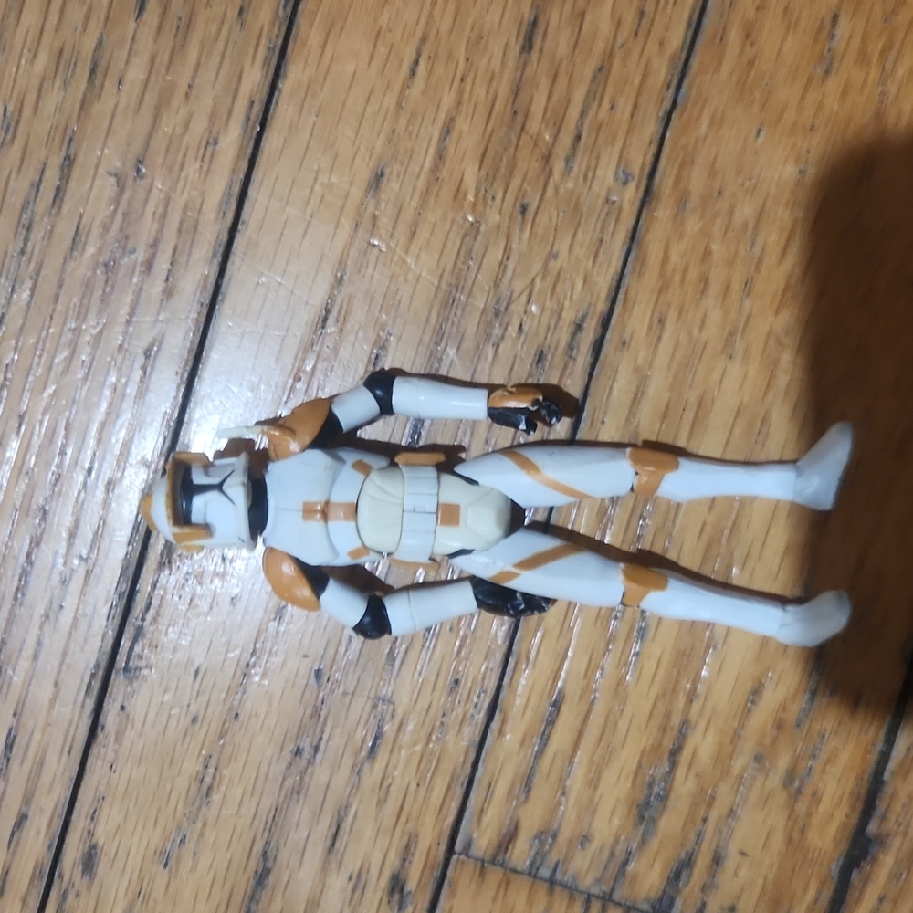 Multiple action figures - Picture 5 of 9